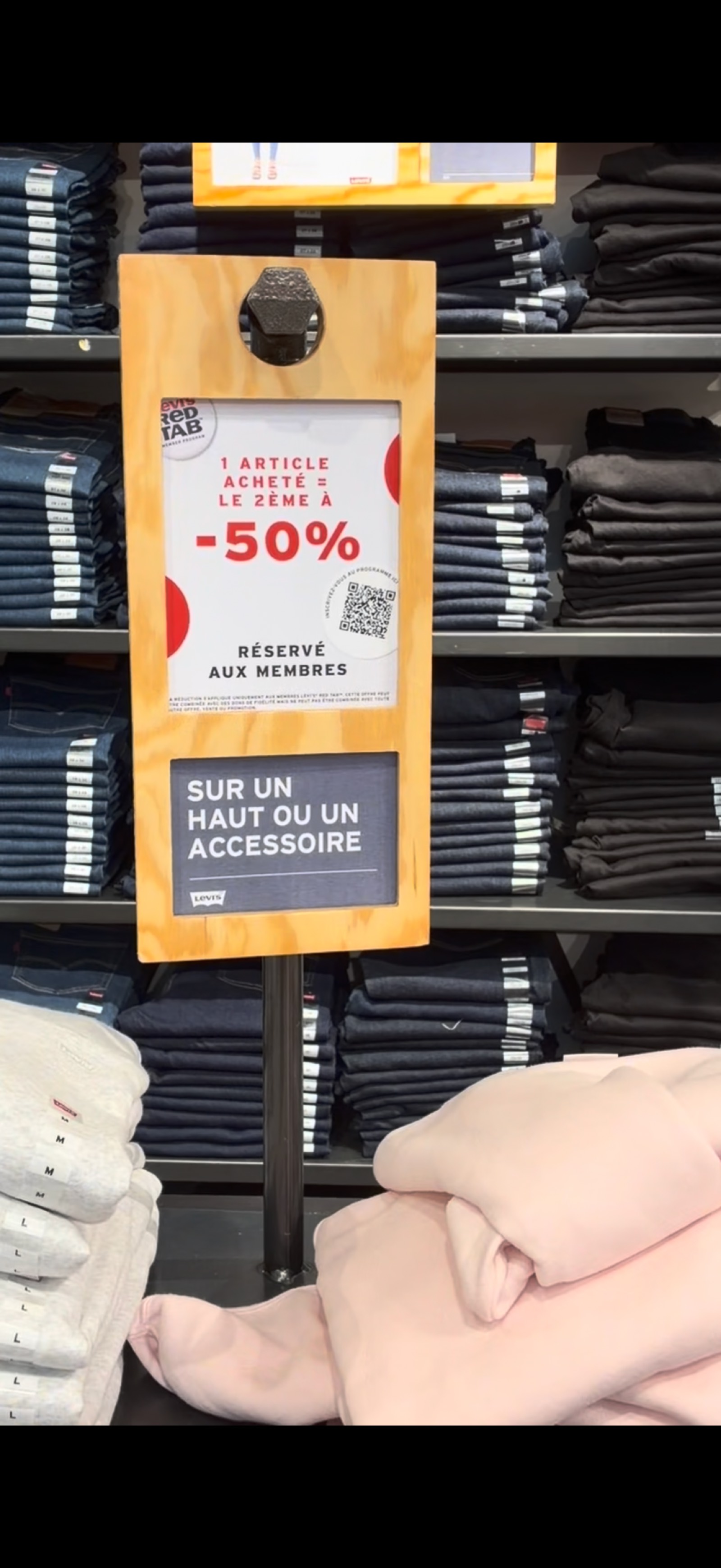 Levis