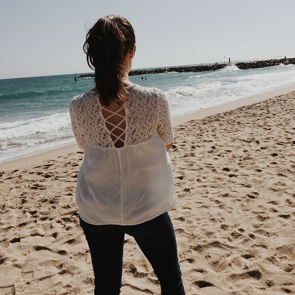 Paseando por la playa de Barcelona