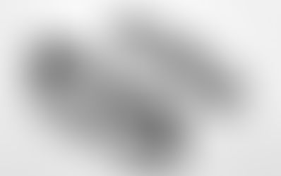 Moldes metálicos de calçado fabricados na impressora 3D Farsoon FS350M com ângulos baixos e alta precisão superficial.