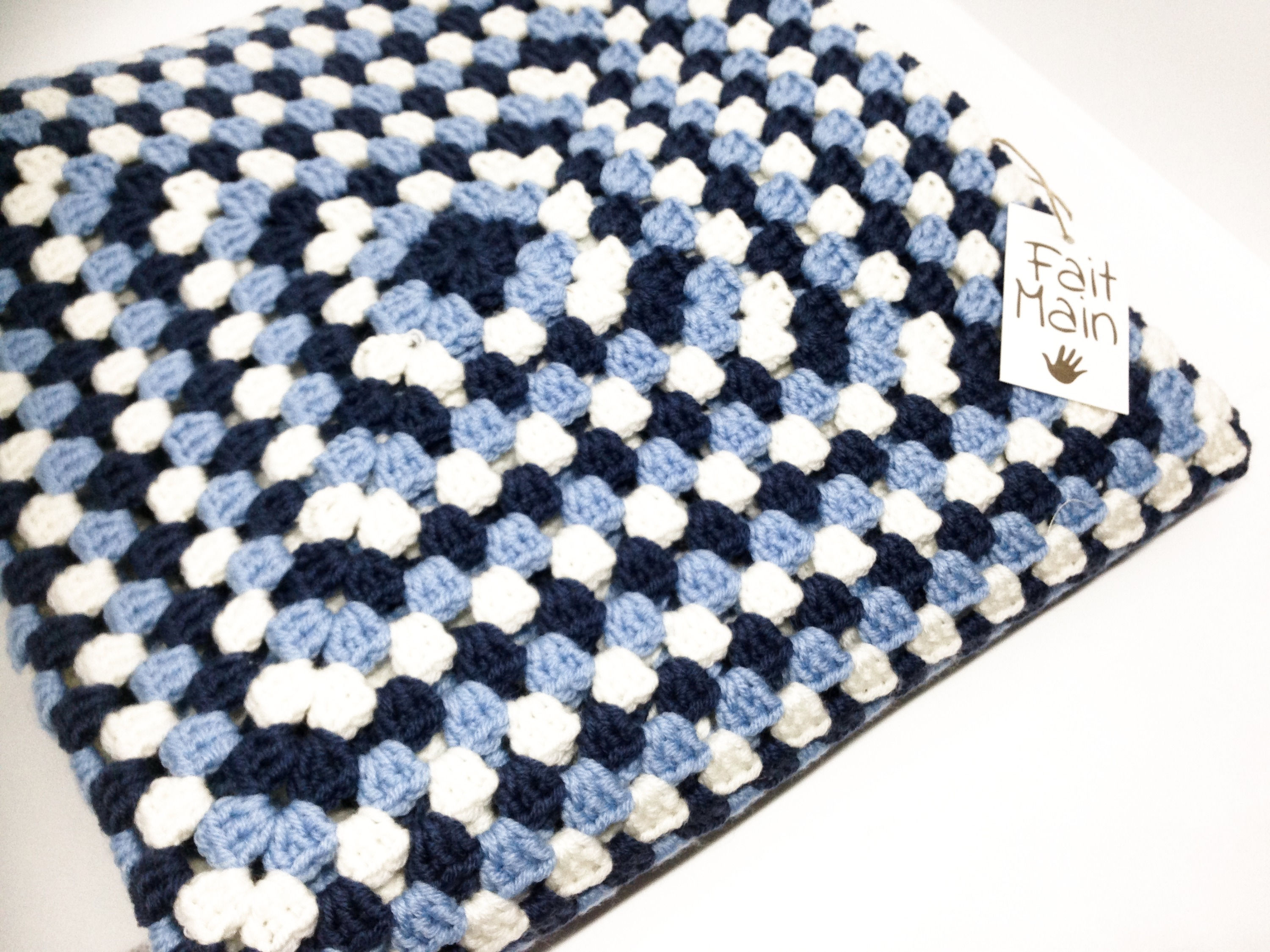 Couverture Granny tricolore