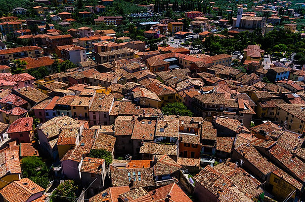 rooftops-5756259_960_720.jpg