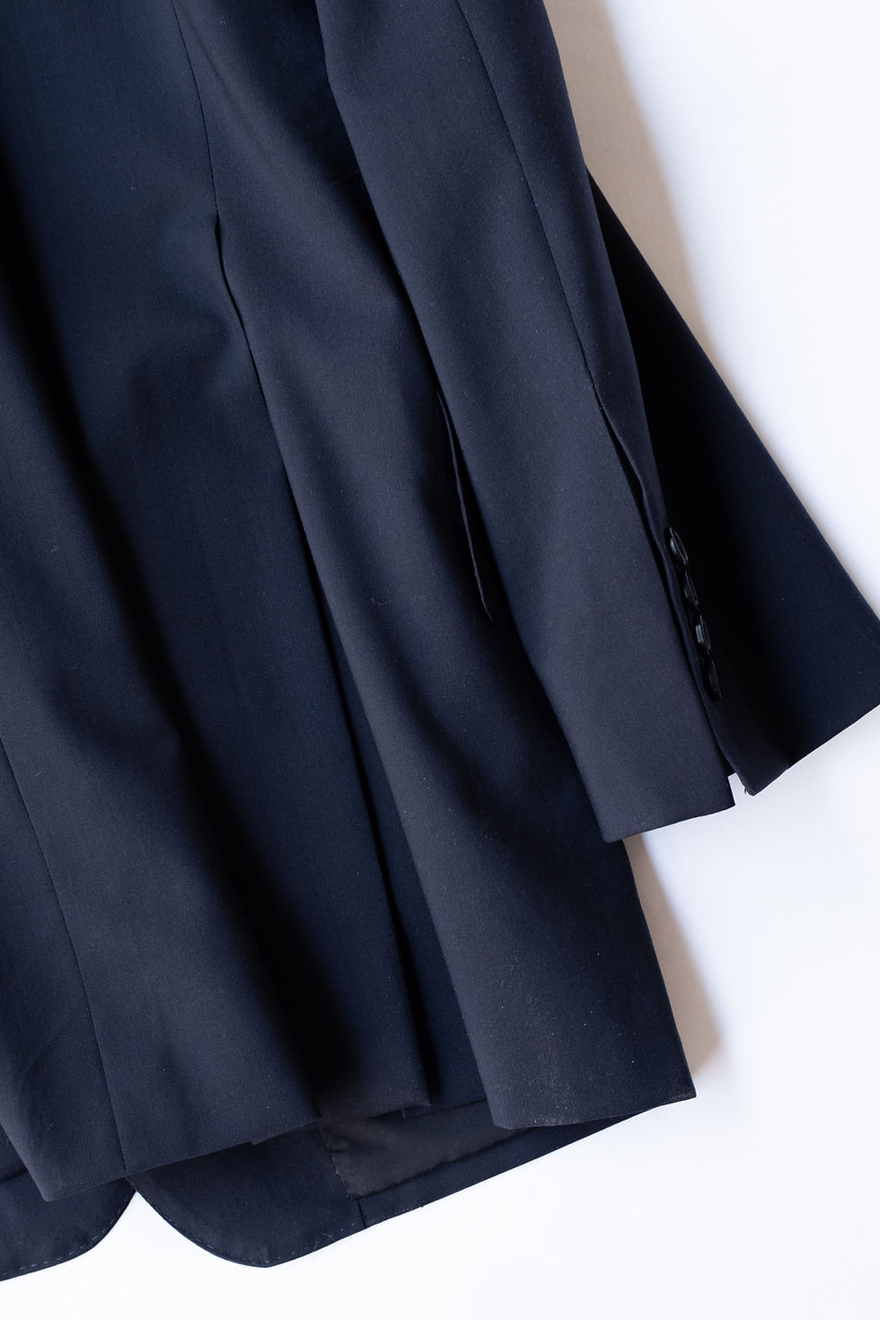 Thumbnail: Factor's SB Suit in Midnight Tropical Wool