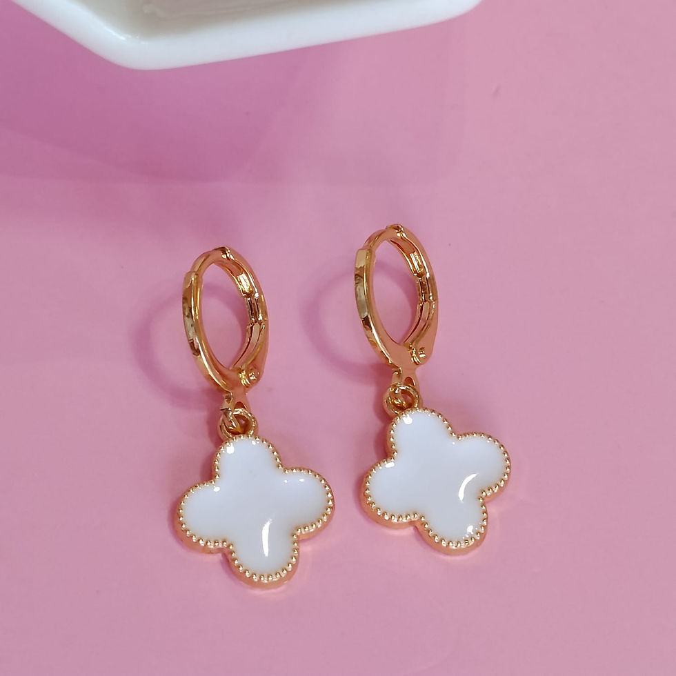 ARETE CANDONGA TREBOL BLANCO