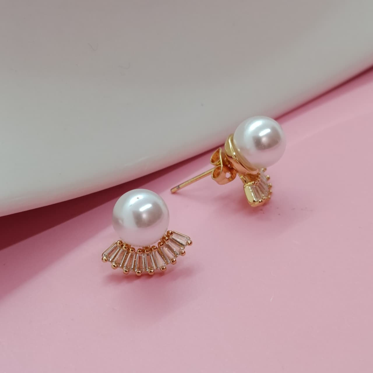 ARETE PERLA BAGGUE