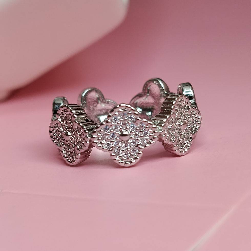 ANILLO TREBOLES PLATEADO CRISTAL AN529