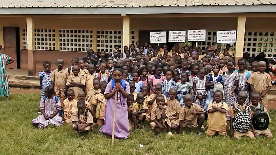 Project Guinee: Schooluniformen en schoolboeken