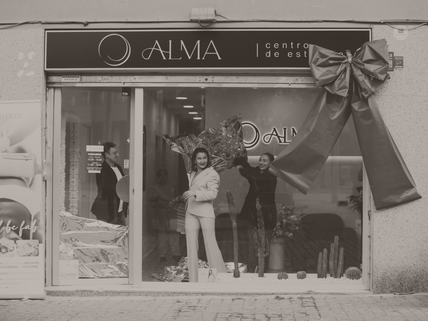 Escaparate del centro de belleza ALMA