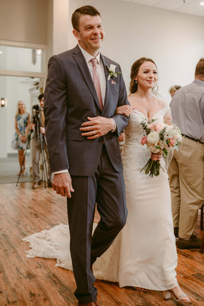 Best Lexington wedding photographer