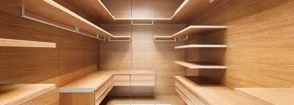 Vestidor de madera.avif