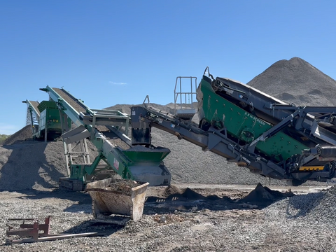 Conveyor belts efficiently transporting crushed stone