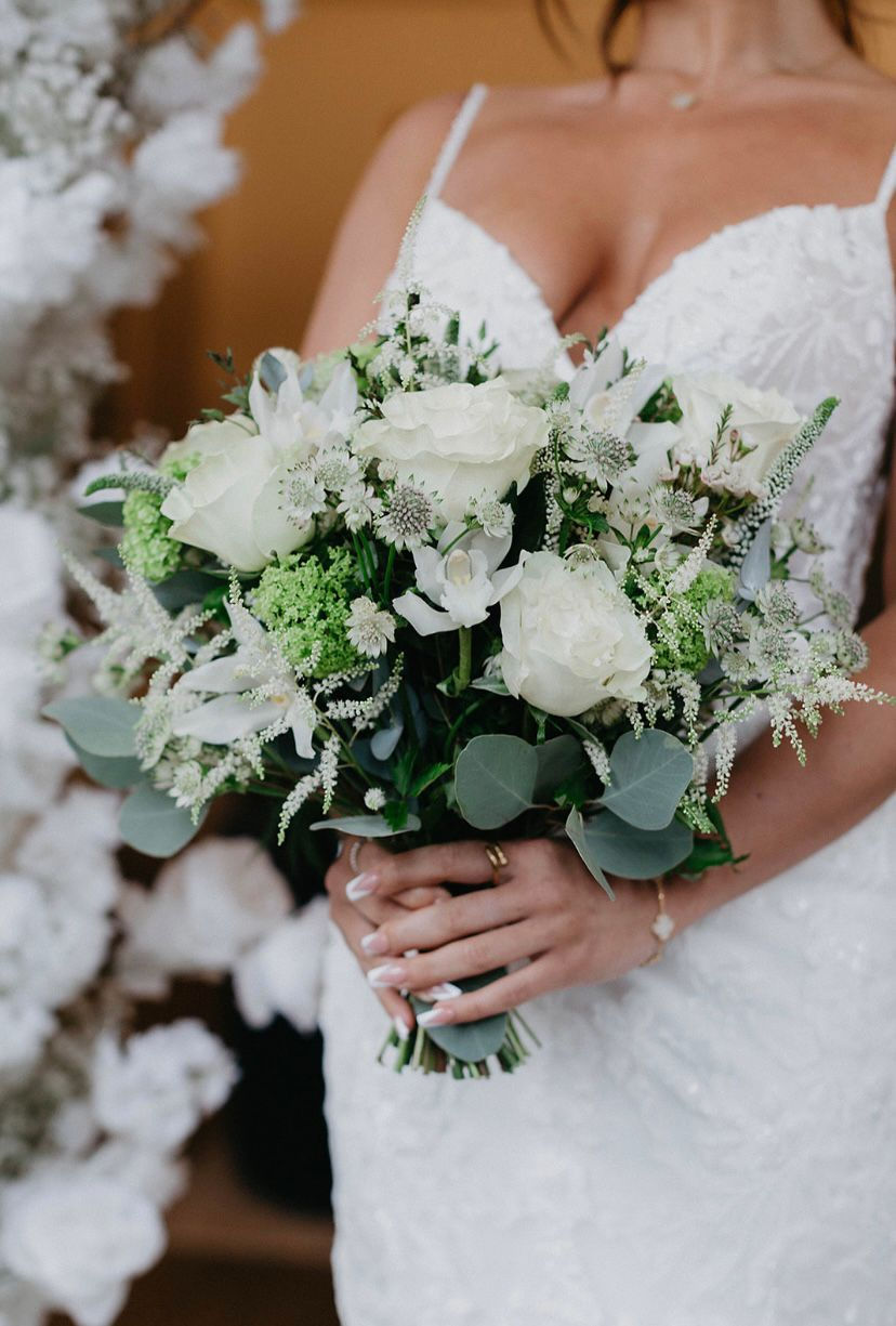 white-and-green-garden-style-bridal-bouquet