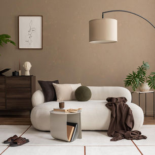 sala moderna con sofá blanco