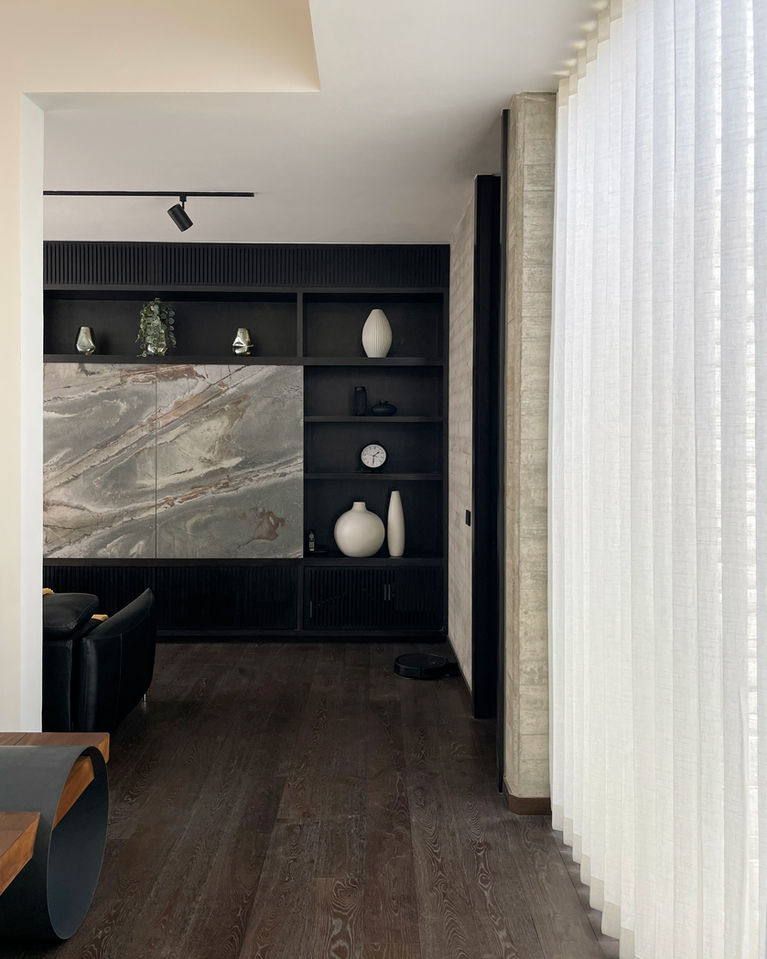 cortina onda perfecta en ventana amplia diseño contemporáneo