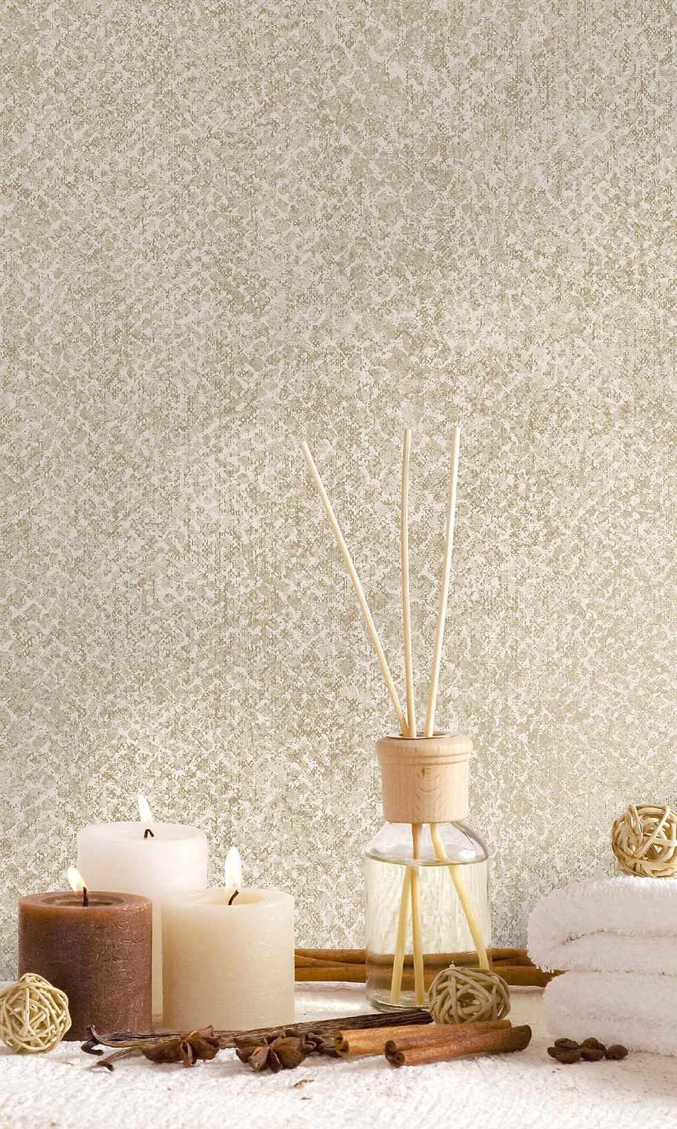 Papel Tapiz Essence 66283 en muro.