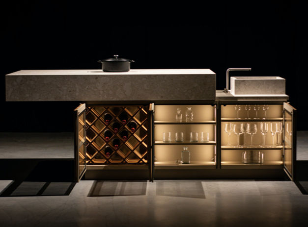 Outdoor kitchen with moving worktop and ceramic 