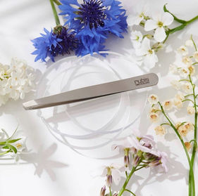 Bien plus qu’une pince à épiler !