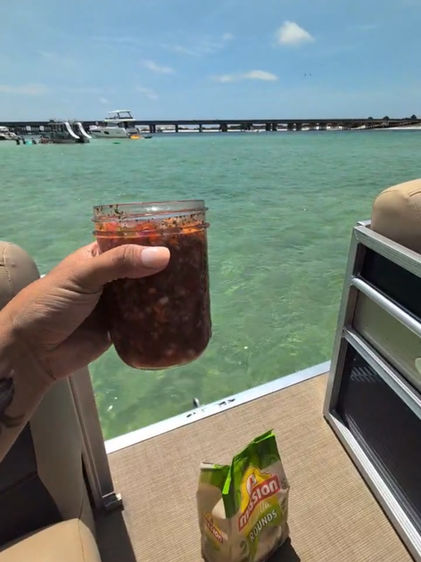 The Anti-Inflammatory Salsa That Fights Sunburns From The Inside