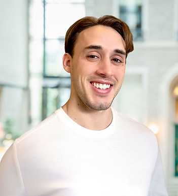 Fabien est ostéopathe spécialisé pour les sportifs à Montréal.