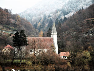 Ever wonder what excursions are offered on an upscale Danube river cruise? Complete details: