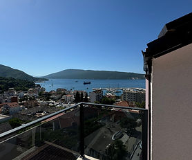 Moderne Wohnungen in einem brandneuen Gebäude in Meljine