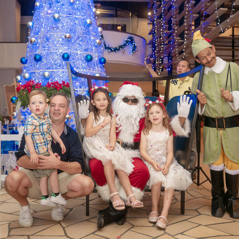 ParkRoyale Christmas tree light up