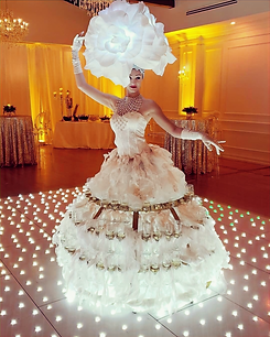 champagne strolling diva .png