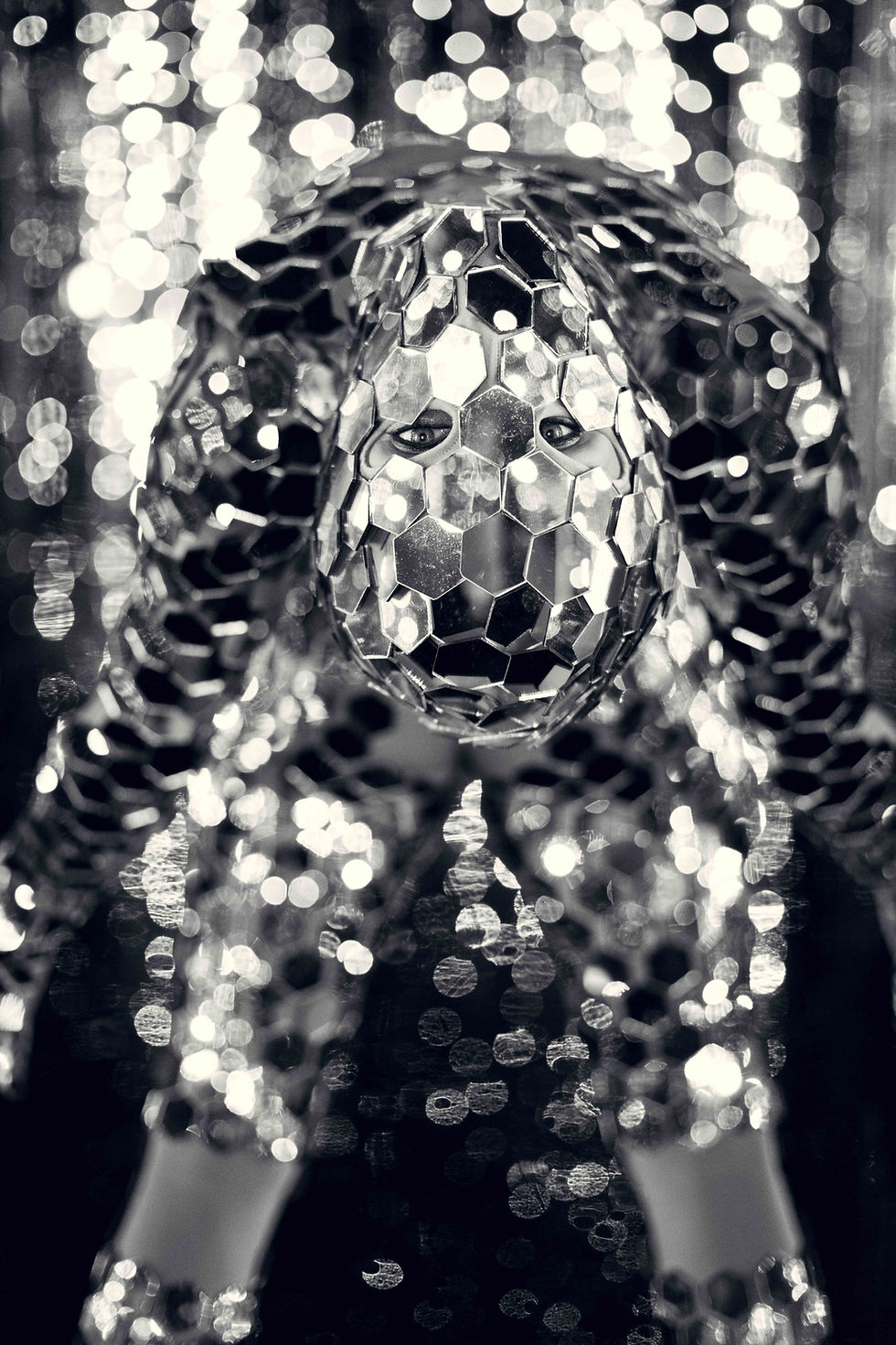 disco-ball-contortionist-performance-entertainment