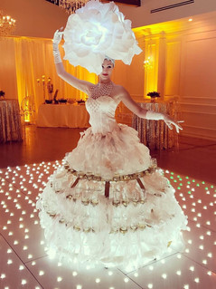 Champagne strolling Dress