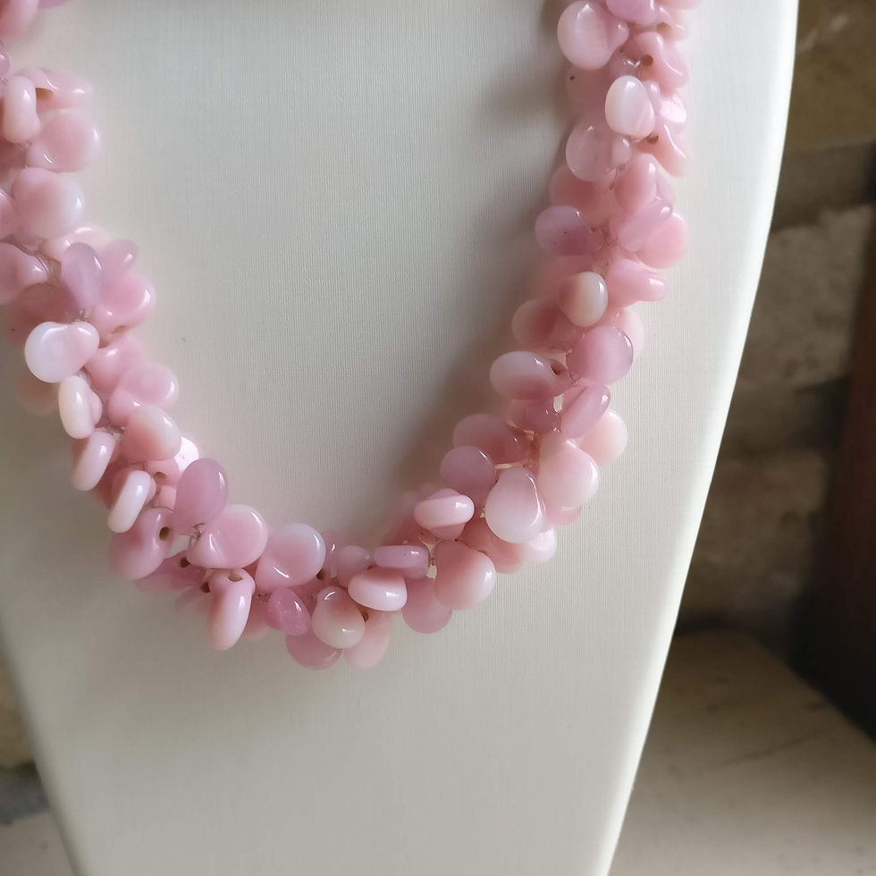 Thumbnail: Ketting Indische platte glasdruppels roze