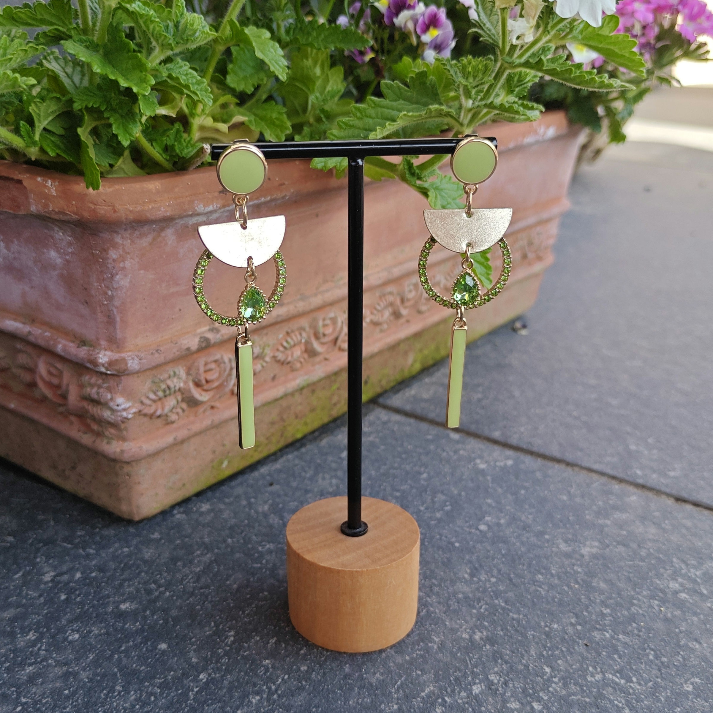 Oorbel email groen crystal lang