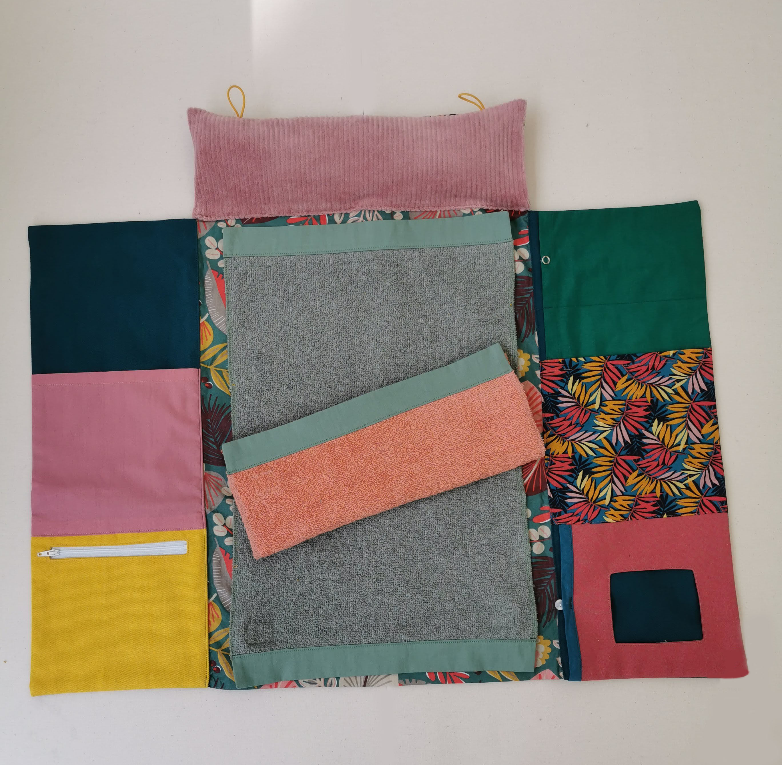 Tapis à langer FEUILLES