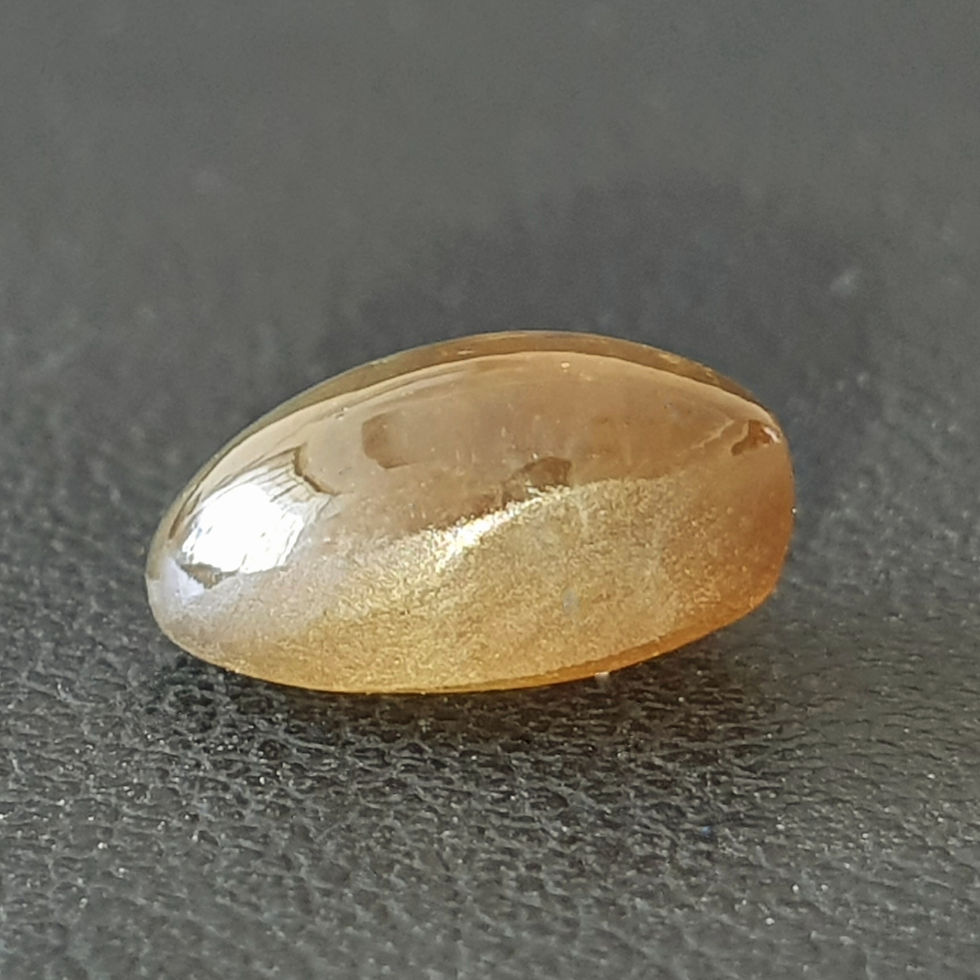 Imej kecil: 3.67 cts Milk & Honey Cats Eye chrysoberyl gemstone from Sri Lanka