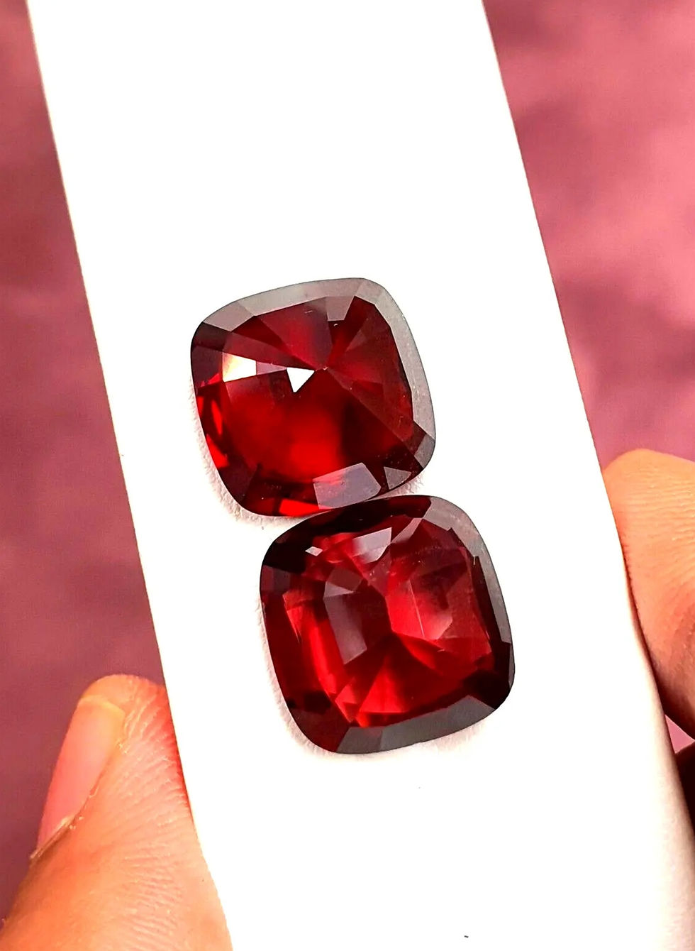 ภาพขนาดย่อ: burmese red spinel pair