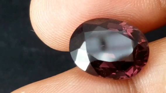 Miniatura: Big 7 ct Natural Spinel VS from Tanzania