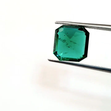 Miniaturbild: Natural vivid green 5.85 ct Zambian emerald for sale - certified gemstone