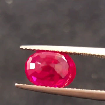4.05 carat Natural ruby no heat gemstone oval shape from Burma (Myanmar)