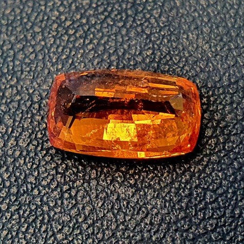 ガーネット　ルース　天然　天然石　スペサルティンガーネット　レディッシュオレンジ 5.13 カラットの天然スペサルティン ガーネット オープン ファンタ