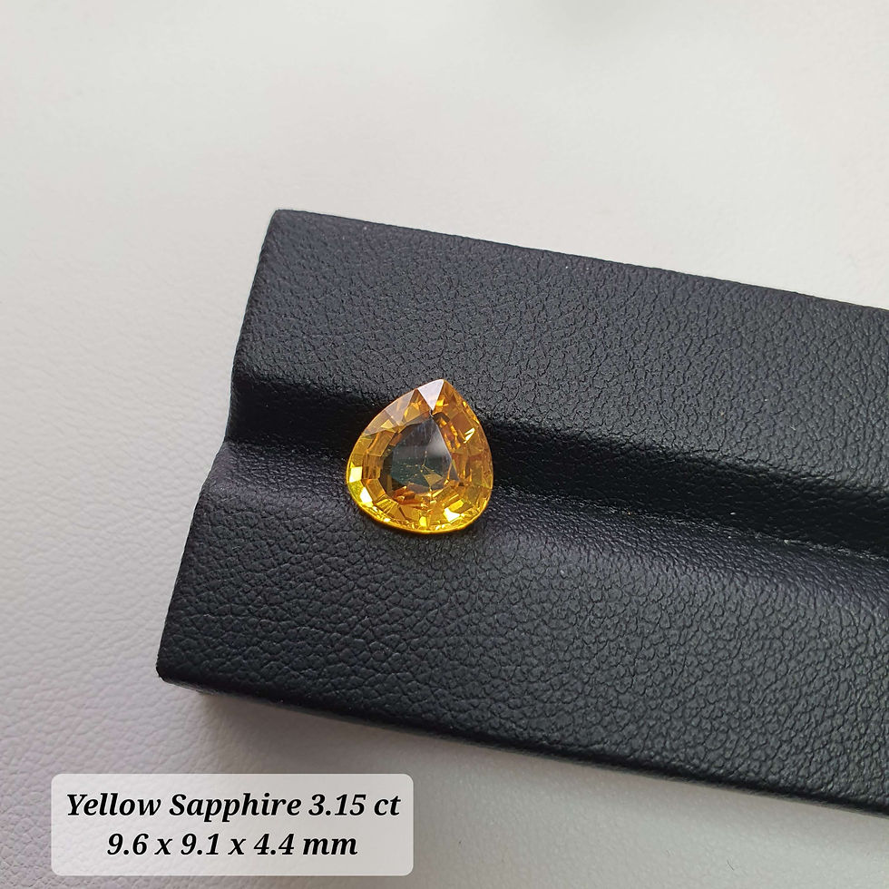 Miniaturbild: Natural yellow sapphire pear shape gemstone