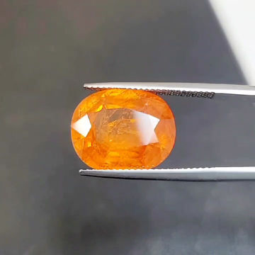 थंबनेल: 12 ct Natural Spessartine Garnet top fanta color from Namibi