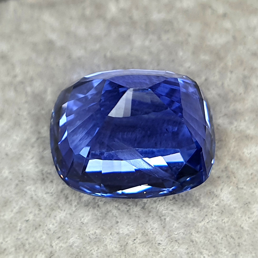 縮圖：Certified 5.25 carat Natural Blue Sapphire oval cut for ring buy online