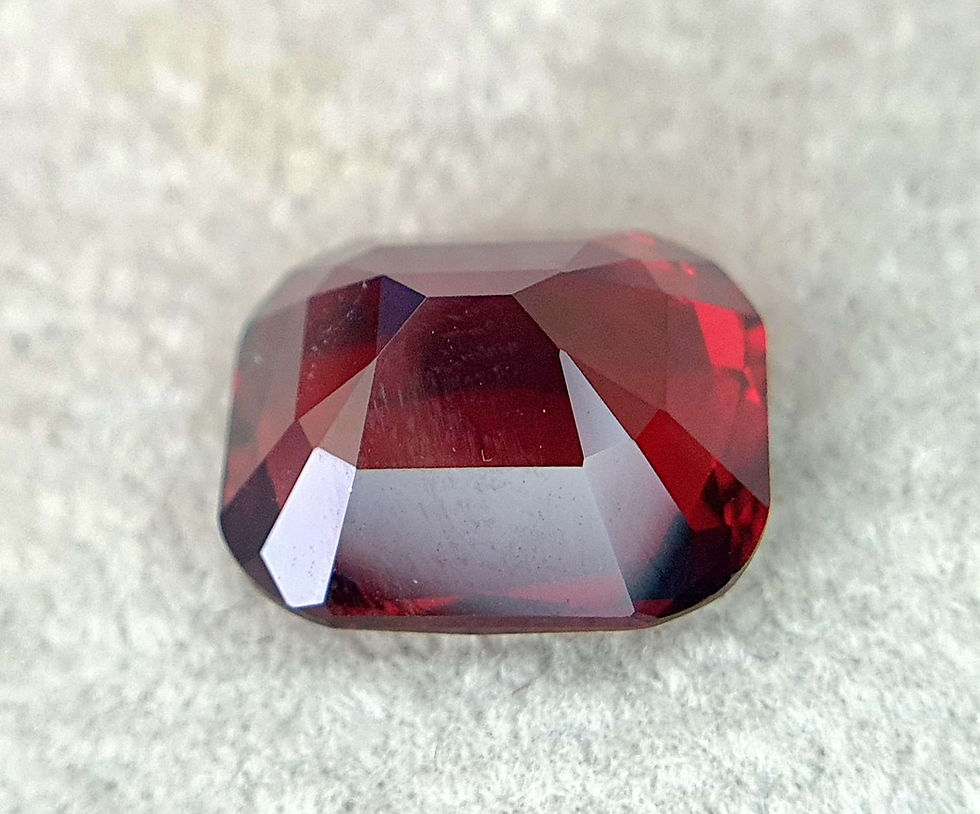 섬네일: 7.65 cts Fine vivid red Rhodolite Garnet cushion cut VVS gemstone