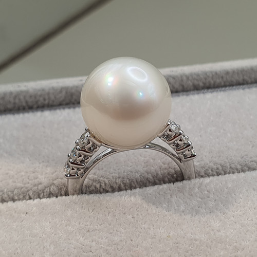 BUY Exclusive South Sea Pearl 14 mm & Diamond Ring - 18K Gold