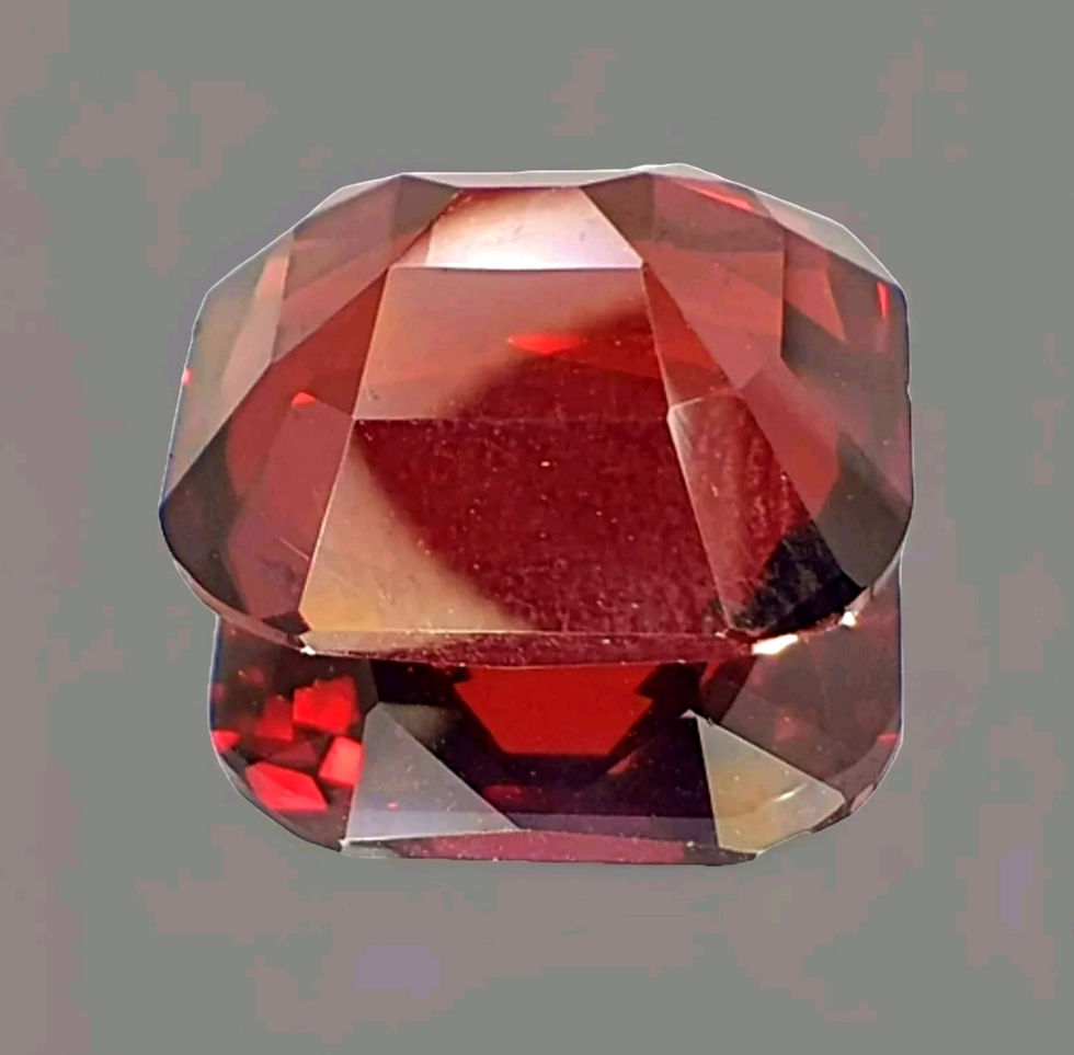 섬네일: 7.65 cts Fine vivid red Rhodolite Garnet cushion cut VVS gemstone