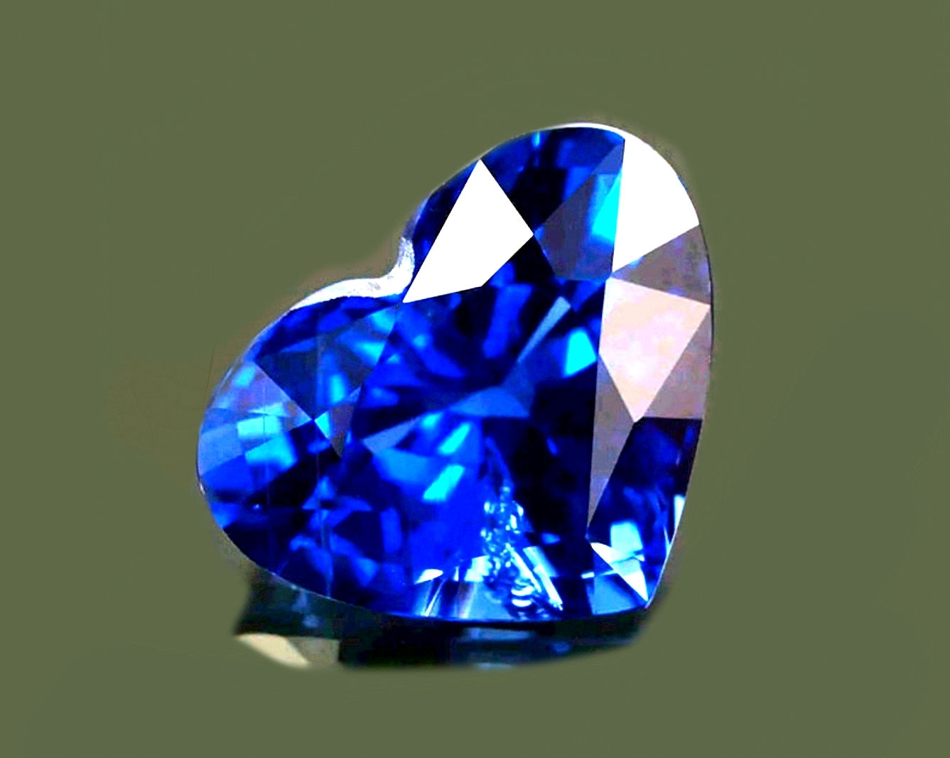 3.02克拉Natural3皇家藍寶石心形來自斯里蘭卡
