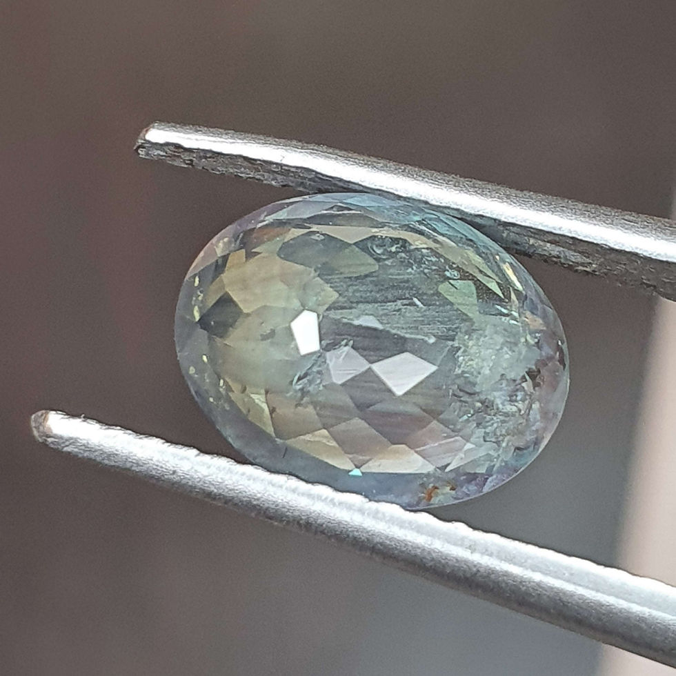 Thumbnail: Natural Alexandrite gemstone