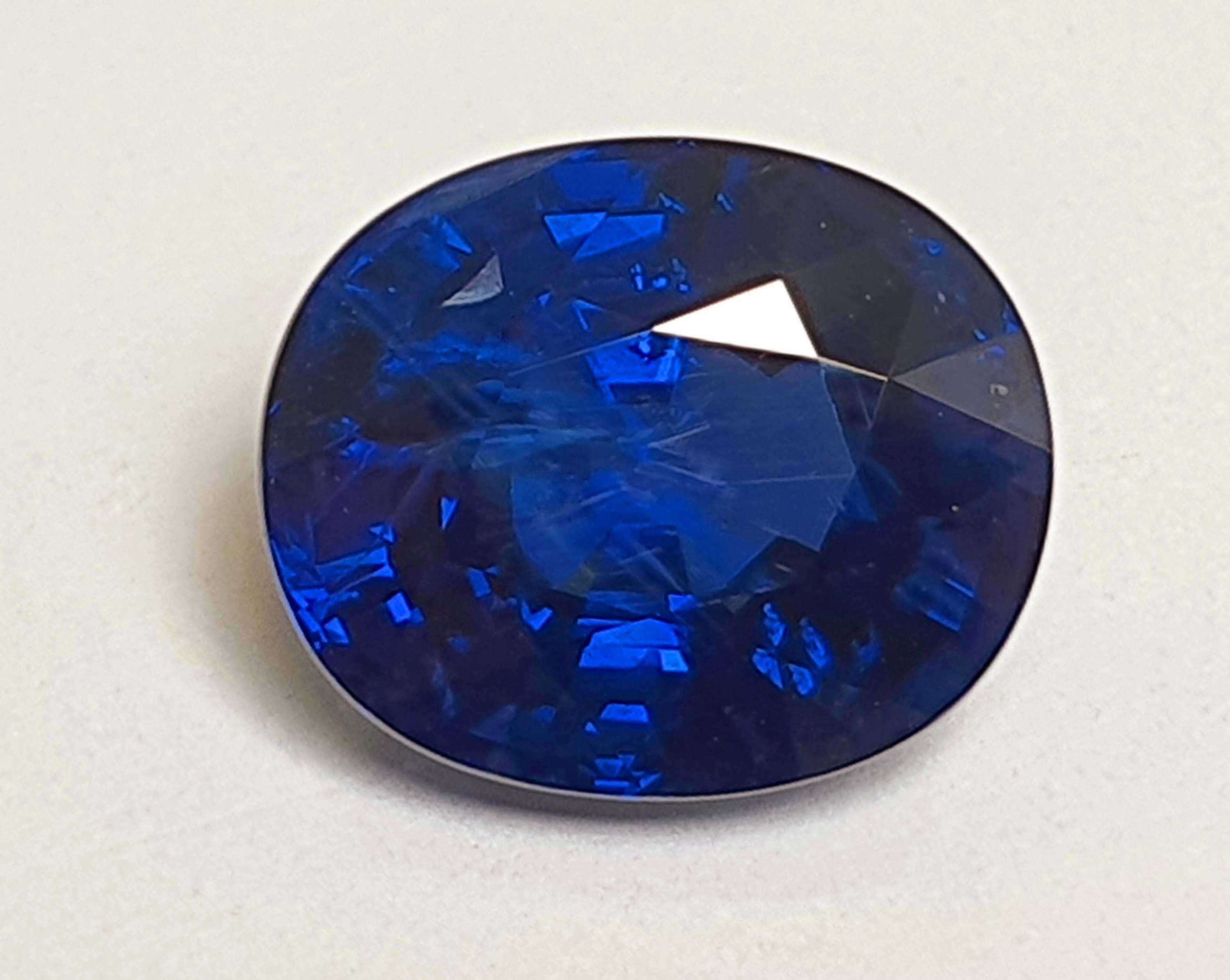 11 carat Top Blue Sapphire oval shape loose gemstone