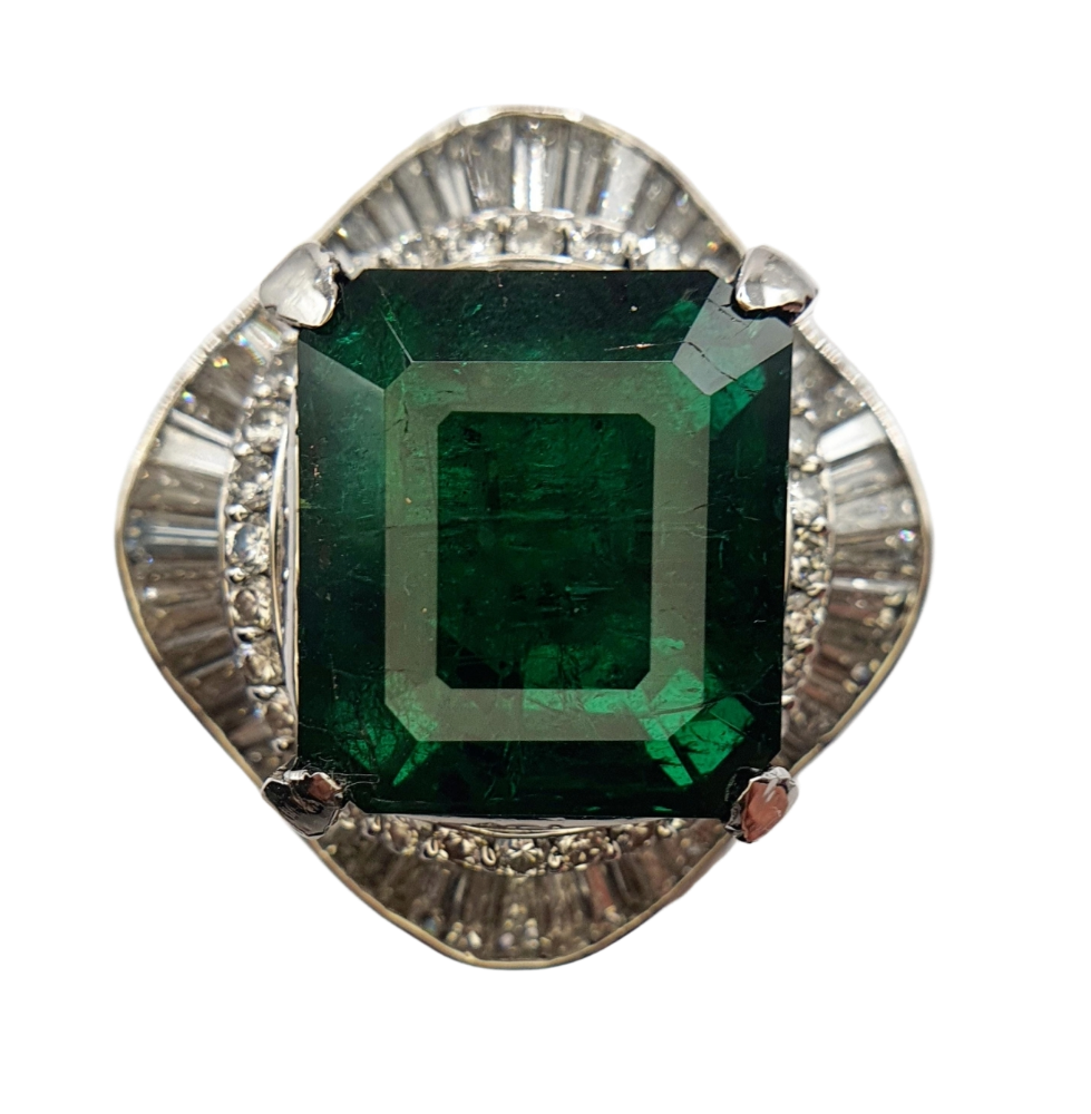 Thumbnail: 11.91 Ct Natural Emerald , Diamond  Ring made in Platinum pt900