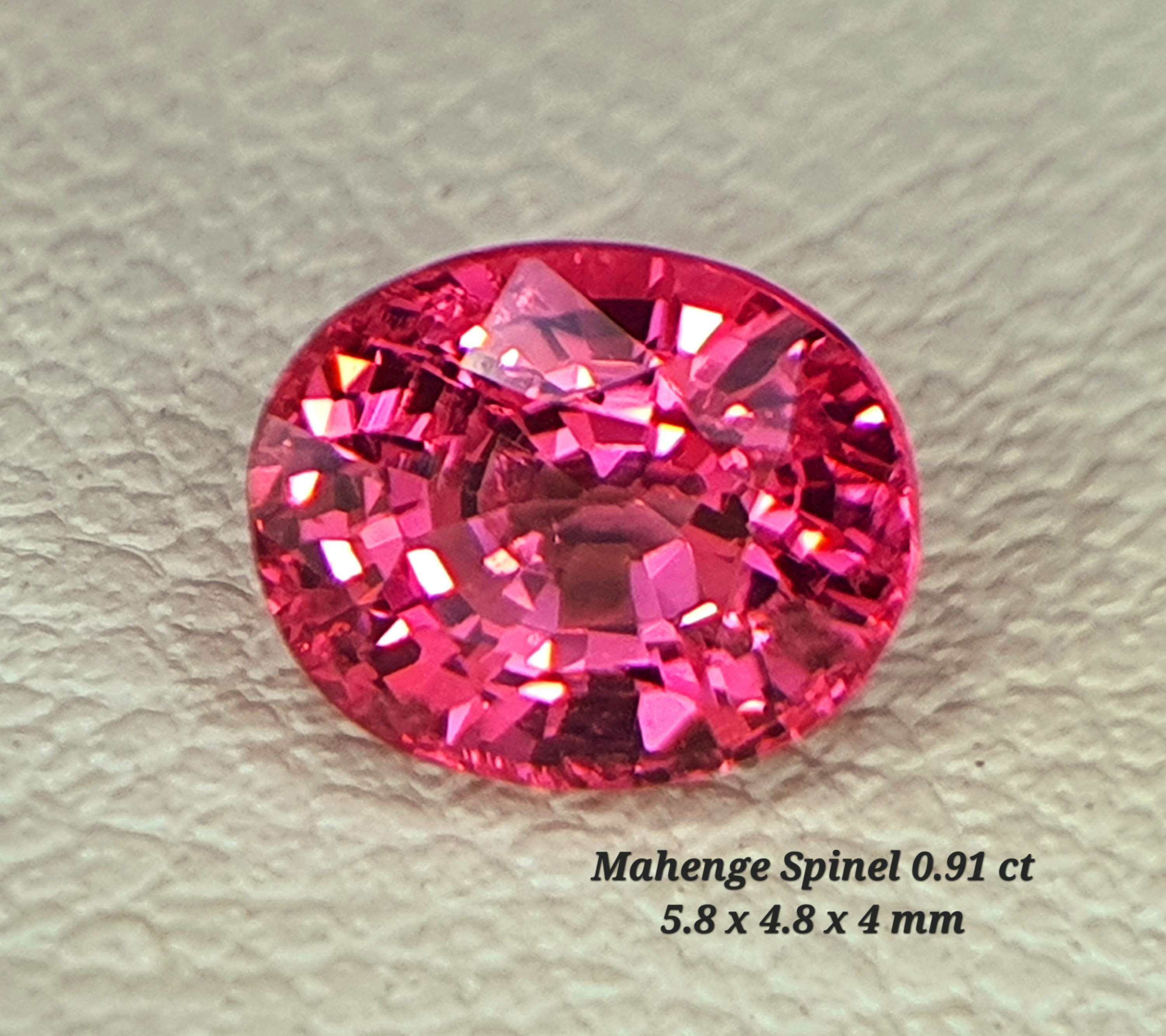 Certified 0.91 ct Natural Mahenge Spine neon pink pear shape no heat gem