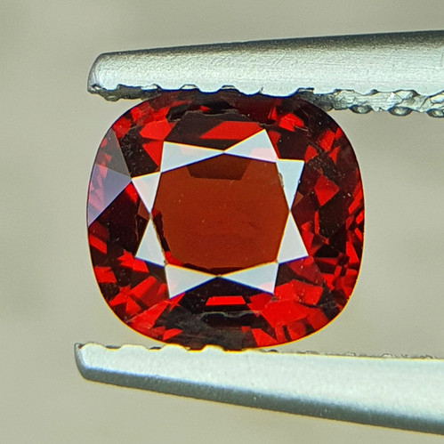 Buy 1 carat Natural Red Spinel from Tanzania online | USA | 中國