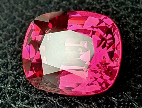 Spinelle Rose Vif De Birmanie 0,99 Carat - Naturel, Non Traité, Qualité Exceptionnelle, Coupe Carrée